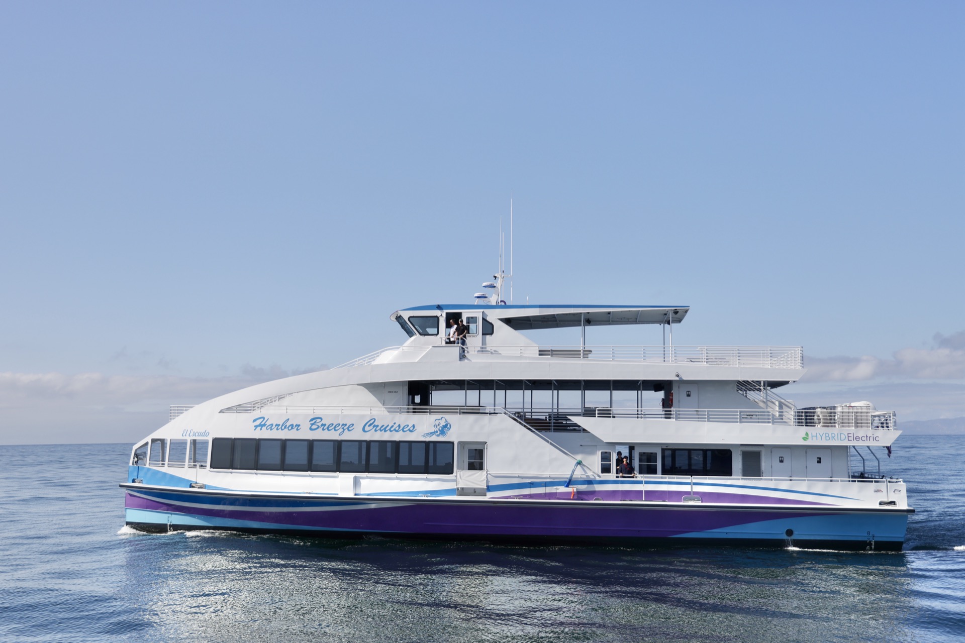El Escudo hybrid electric vessel underway