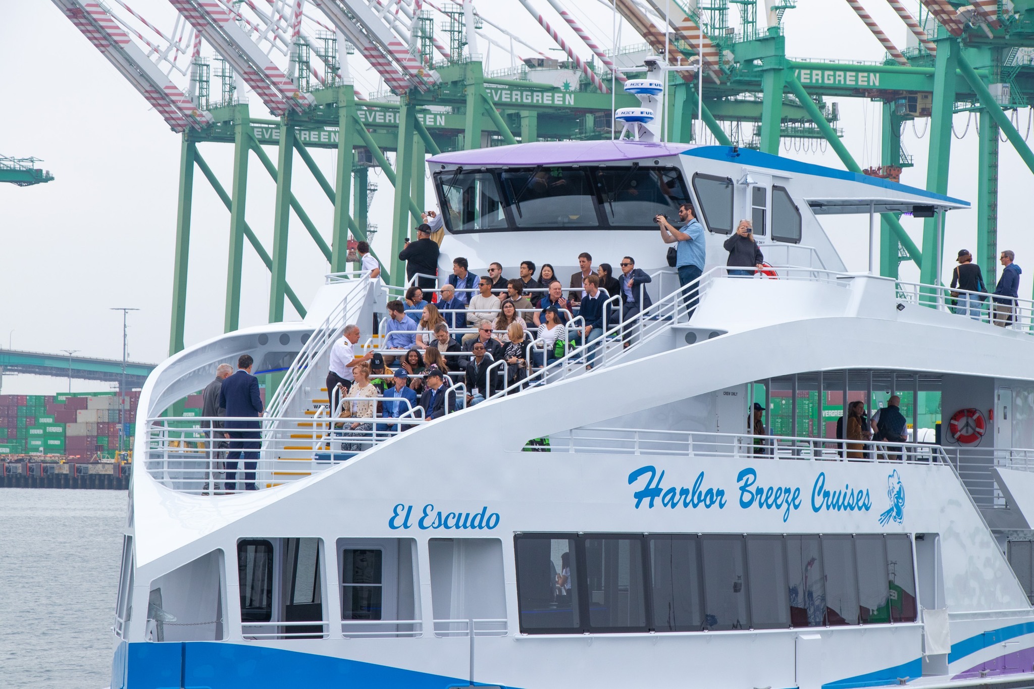 El Escudo hybrid electric vessel
